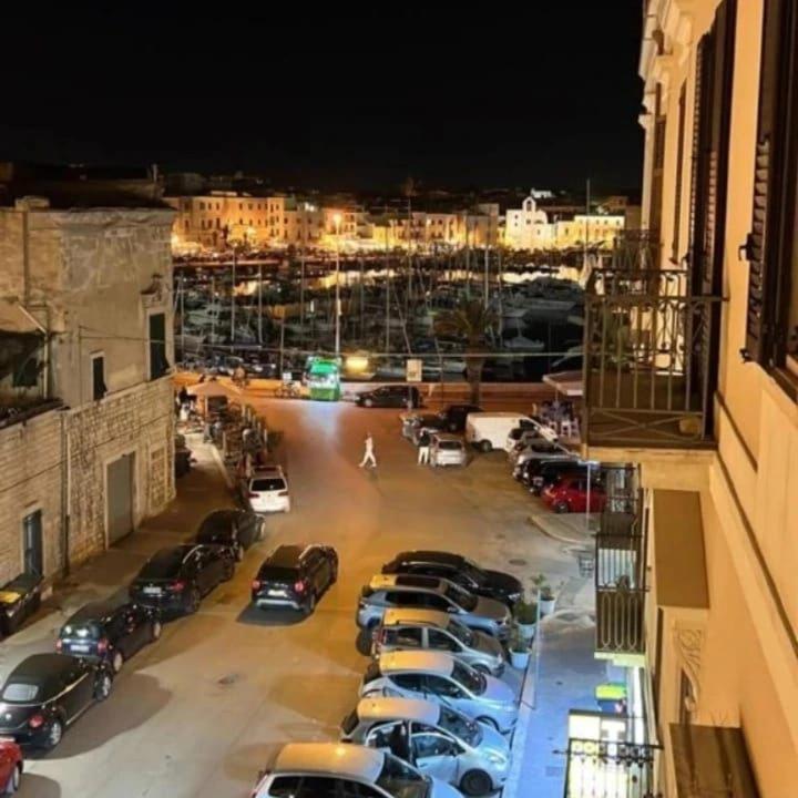 Seaport #Apartment Trani Exterior photo